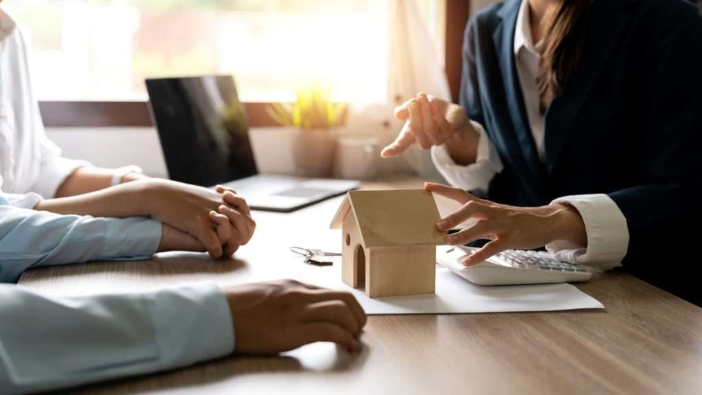By skilfully using a mortgage, you are able to pay an instalment lower than a rent