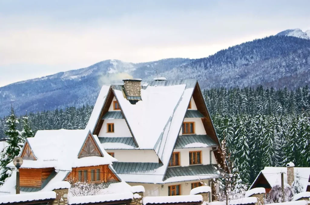 Leaving the property without renting it