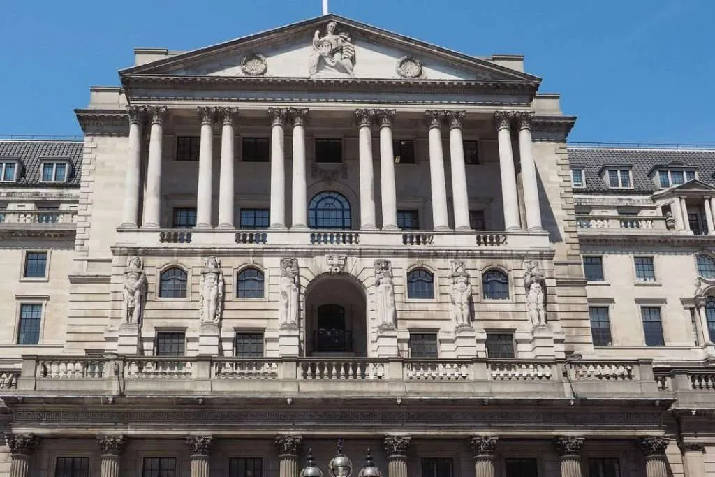 Whether it is worth taking out a mortgage when interest rates are high.