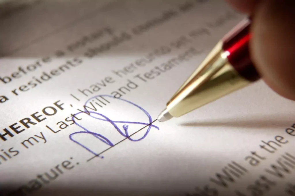Advantages and disadvantages of both forms of succession planning