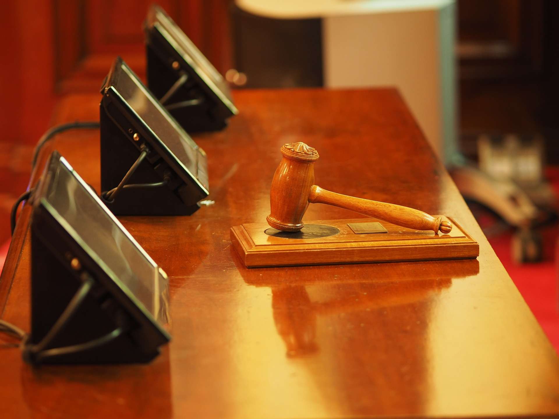 judge-g34585f8da_1920-2
