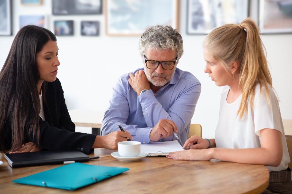 Dokumenty prawne związane z conveyancing przy zakupie nieruchomości w UK